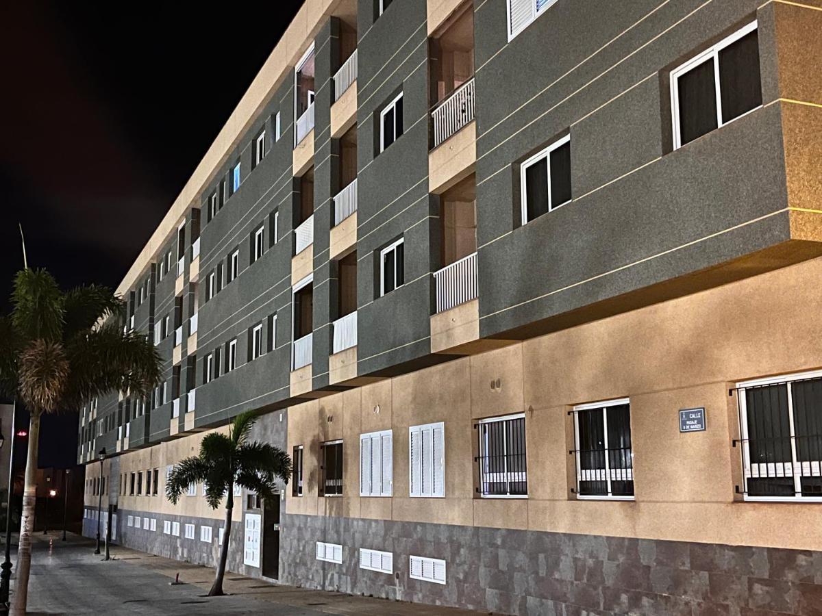 Melo Home Vecindario-Near Airport-Elevator-Garage Sardina Zewnętrze zdjęcie